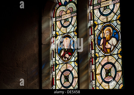 Il vetro macchiato in San Giovanni Evangelista Chiesa, Shenton, Leicestershire, England, Regno Unito Foto Stock