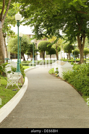 Percorso in giardino Foto Stock