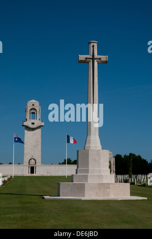 Croce di sacrificio presso l'Australian National War Memorial, Villers-Bretonneux, Somme Foto Stock