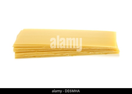 Asciugare le lasagne fogli su sfondo bianco Foto Stock