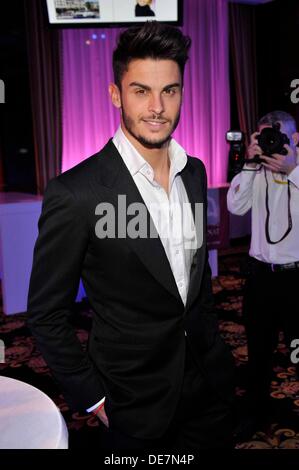 Berlino, Germania. Xii Sep, 2013. Baptiste Giabiconi durante il dreamball a Berlino. Credito: dpa picture alliance/Alamy Live News Foto Stock