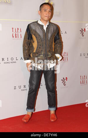 Hong Kong, Cina. Xii Sep, 2013. Tony Leung partecipa alla cerimonia di apertura del suo ristorante a Hong Kong, Cina Giovedì 12 Settembre, 2013. Credito: TopPhoto/Alamy Live News Foto Stock