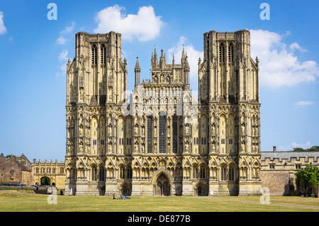 Cattedrale di Wells, pozzi, Somerset, Regno Unito - un famoso English cattedrale gotica Foto Stock