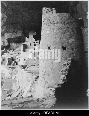 Cliff Palace presso il Mesa Verde National Park in Colorado è un'antica dimora rupestre, costruita dagli ancestrali puebani tra il 1180 e il 1260 d.C., che mostra le loro avanzate abilità architettoniche. Foto Stock