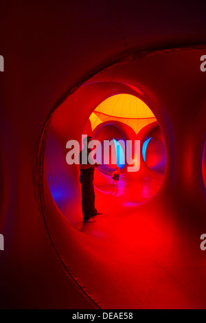 All'interno dell'Amococo Luminarium di Bournemouth, Dorset UK, a settembre Foto Stock