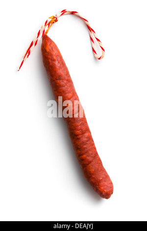 Il gustoso il salame chorizo su sfondo bianco Foto Stock