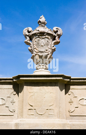 Vaso in cimitero barocca, monumento nazionale, Strilky, Kromeriz distretto, Zlin regione Moravia Repubblica Ceca, Europa Foto Stock