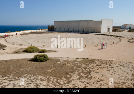 Gigante bussola di ghiaia rosa nella fortezza di Sagres in Vila do Bispo, regione di Algarve, PORTOGALLO Foto Stock