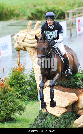 14 settembre 2013. Woodstock, Oxford, UK. 2013 La fedeltà al Palazzo di Blenheim Horse Trials. Vincitore della fedeltà al Palazzo di Blenheim Horse Trials CIC*** William Fox-Pitt (GBR) riding Fernhill Pimms durante il cross country fase della CCI*** tre giorni di credito evento: Julie Badrick/Alamy Live News Foto Stock