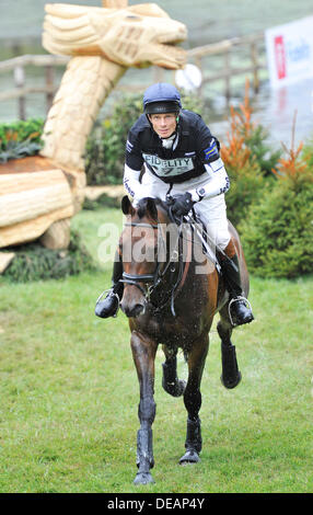 14 settembre 2013. Woodstock, Oxford, UK. 2013 La fedeltà al Palazzo di Blenheim Horse Trials. Vincitore della fedeltà al Palazzo di Blenheim Horse Trials CIC*** William Fox-Pitt (GBR) riding Fernhill Pimms durante il cross country fase della CCI*** tre giorni di credito evento: Julie Badrick/Alamy Live News Foto Stock