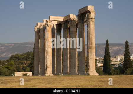 Tempio di Zeus Olimpio, noto anche come il Olympieion, Atene, Grecia. Foto Stock