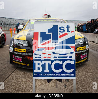 Rockingham, UK. Xv Sep, 2013. BTCC il giorno della gara a Rockingham in UK Credit: Steven roe/Alamy Live News Foto Stock