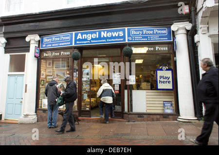 Edicola negozio in Bury St Edmunds, Settembre 2013 Foto Stock