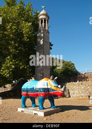 Scultura di rinoceronte di Southampton Hampshire England Regno Unito parte di Marwell Zoo arte pubblica evento organizzato per dieci settimane in estate 2013 Foto Stock