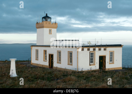 Il faro di Capo Duncansby, Caithness in Scozia, Regno Unito Foto Stock