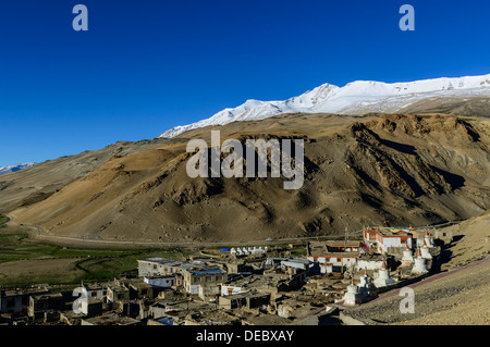 Villaggio Korzok su Tsomoriri o lago Moriri, 4.595 m, Korzok, Ladakh, Jammu e Kashmir India Foto Stock