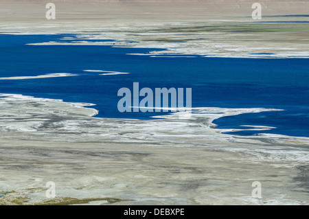 Vista aerea del Tso Kar, una fluttuazione di Salt Lake, situato ad un altitudine di 4.530 m, Korzok, Ladakh, Jammu e Kashmir India Foto Stock