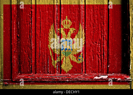 Bandiera del Montenegro dipinta su un telaio in legno Foto Stock