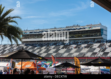 Le tribune di Daytona International Speedway durante il 2012 Rolex 24 a Daytona, Florida Foto Stock