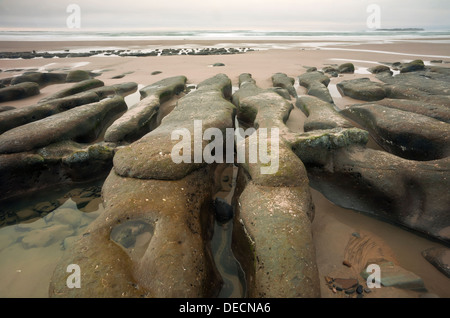 OREGON - arenaria erosa sul Beverly Beach Beverly Beach State Park vicino a Newport sulla costa dell'Oregon. Foto Stock