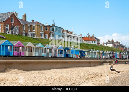 Vista sulla spiaggia di Southwold, una cittadina sulla costa del Mare del Nord, nel Waveney distretto di Suffolk, East Anglia, Inghilterra. Foto Stock