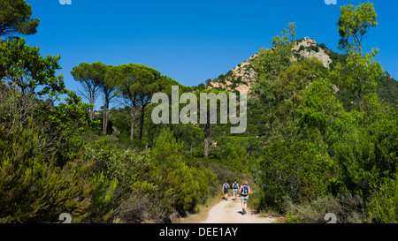 Orosei, Italia, gli escursionisti nel parco naturale di Biderosa Foto Stock