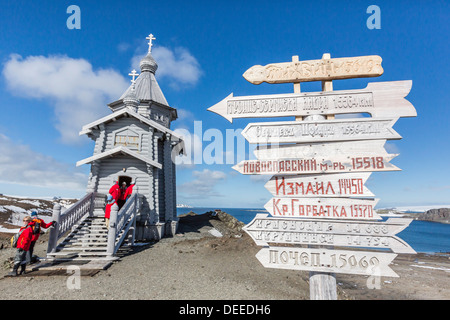 Ortodosso orientale Chiesa della Trinità, stazione Bellingshausen, Collins Harbour, sull'isola King George, a sud le isole Shetland, Antartide Foto Stock