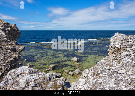 Costa rocciosa di Fårö (isola di Gotland (Svezia). Vista sul Mar Baltico. Foto Stock