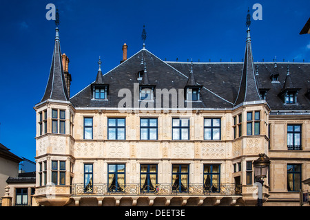 Parte della facciata del Grand Ducal Palace nella città di Lussemburgo. Foto Stock