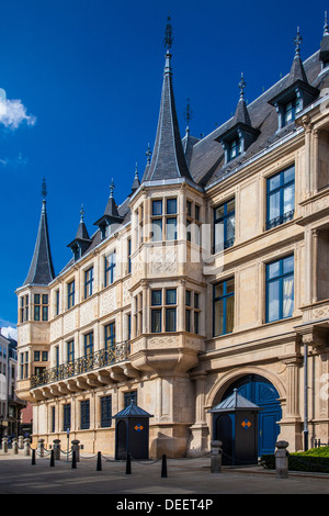 Parte della facciata del Grand Ducal Palace nella città di Lussemburgo. Foto Stock