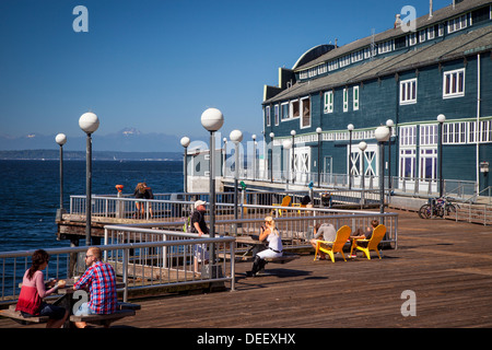 Ponte di Legno area adiacente al Seattle Aquarium di Seattle, Washington, Stati Uniti d'America Foto Stock