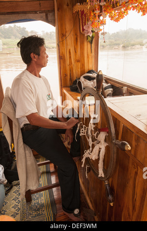 Elk209-1593v Laos, il fiume Mekong, riverboat capitano Foto Stock