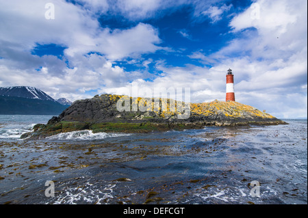 Faro su un isola nel Canale del Beagle, Ushuaia, Tierra del Fuego, Argentina, Sud America Foto Stock