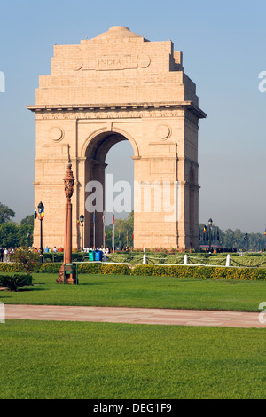 Alta 42 metri India Gate all'estremità orientale della Rajpath, Nuova Delhi, India, Asia Foto Stock