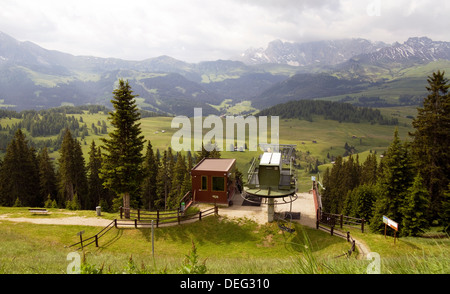 Vista dalla parte superiore del ponte Selva di Val Gardena Dolomiti Italia Foto Stock