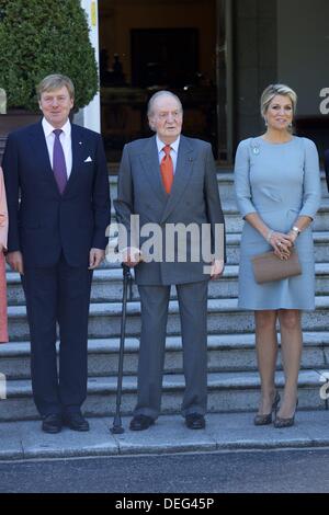 Madrid, Spagna. Xviii Sep, 2013. Il re di Spagna Juan Carlos e la regina Sofia di Spagna, il Principe Felipe di Spagna, principessa Letizia di Spagna, Principessa Elena di Spagna di soddisfare Willem-Alexander re e regina dei massimi a Zarzuela Palace durante la loro visita in Spagna il 18 settembre 2013 a Madrid Credit: Jack Abuin/ZUMAPRESS.com/Alamy Live News Foto Stock