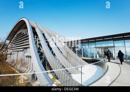 Zentrum Paul Klee, museo di arte moderna, progettato da Renzo Piano, Berna, Svizzera, Europa Foto Stock