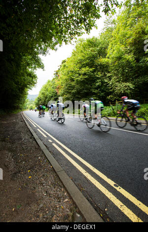 Tour della Gran Bretagna stadio quattro passando attraverso ferri corti, Flintshire nella gamma Clwydian, Wales, Regno Unito Foto Stock