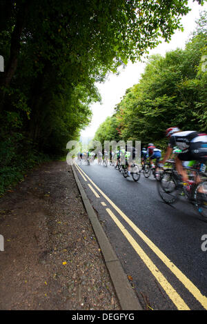 Tour della Gran Bretagna stadio quattro passando attraverso ferri corti, Flintshire nella gamma Clwydian, Wales, Regno Unito Foto Stock