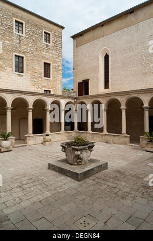 Il monastero francescano e la chiesa, città di Zadar, contea di Zara, Dalmazia, Croazia, Europa. Foto Stock