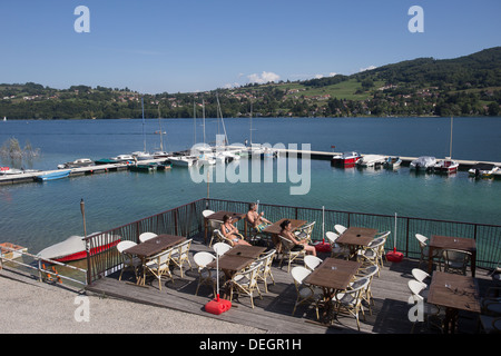 Il Lago di Aiguebelette Rhone Alpes Savoie Savoy Francia Europa Foto Stock