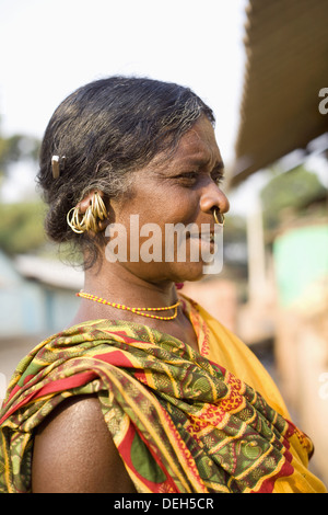 Donna con orecchino, Oriya tribù, Orissa, India Foto Stock