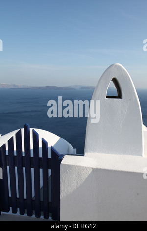 Gate e mare mediterraneo in Grecia Foto Stock