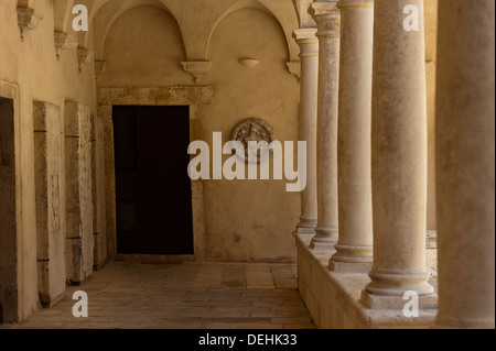 Il monastero francescano e la chiesa, città di Zadar, contea di Zara, Dalmazia, Croazia, Europa. Foto Stock