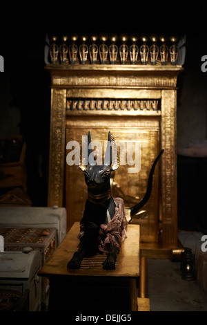 Tutankhamon - King Tut - La sua tomba e i suoi tesori Foto Stock