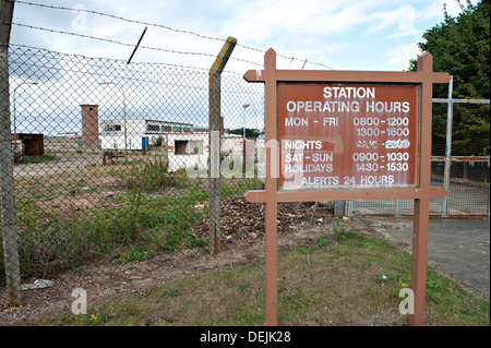 Segno nell'ex USAF RAF Bentwaters base, Suffolk, Inghilterra, che ha chiuso nel 1993 Foto Stock