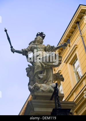Statua religiosa in Cracovia Polonia Foto Stock