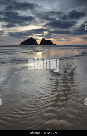 Tramonto a Holywell Bay in Cornovaglia Foto Stock