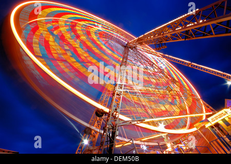 Central Pier, close up dettaglio colpo di ruota panoramica Ferris, di notte, Blackpool, Lancashire, Inghilterra ,UK, Europa Foto Stock