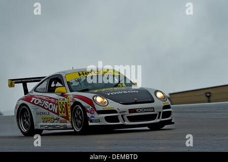 Austin, TX, Stati Uniti d'America. Xx Settembre, 2013. Settembre 20, 2013 .Michael Levitas / Baltimora, MD (M) di TPC Racing guida Porsche 997, 2008 durante la IMSA GT3 Cup Race Challenge 1 presso la International Sports Car Weekend, il circuito delle Americhe di Austin, TX. Credito: csm/Alamy Live News Foto Stock